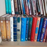 کتاب تاریخ خاص نویسندش اکثرا ذبیح‌الله منصوری