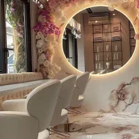 نیازمندنیروسالن زیبایی