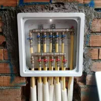 نصب وتعمیر انواع آبگرمکن دیواری وشیرآلات ولوله کشی|خدمات پیشه و مهارت|همدان, |دیوار