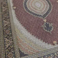 شش متری ماهی تبریز دستباف شرابی لاکی قرمز