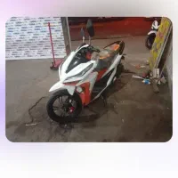 کلیک 402 در حد|موتورسیکلت|میانه, |دیوار