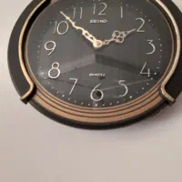 ساعت دیواری