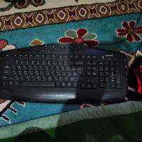 کامپیوتر و اسپیکر و مانیتور