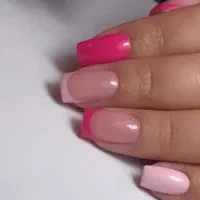 خدمات کاشت ناخن