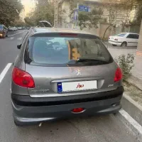 پژو ۲۰۶ تیپ ۵ کارکرد ۹۰ هزار سند دست اول