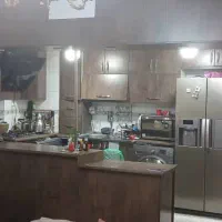 77متر-دو-خواب-طبقه-اول-تک-واحدی-سالن-پرده-خور