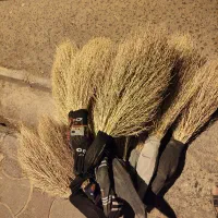 جارو محلی(کشمونی)۳۰هزار تومن مهرشهر|لوازم نظافت|بیرجند, |دیوار