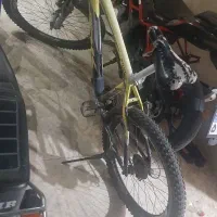 دوچرخه زرد|دوچرخه، اسکیت، اسکوتر|گنبد کاووس, |دیوار