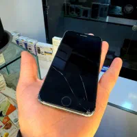گوشی iphone 7 با حافظه ۳۲ گیگ خط و خش جزیی