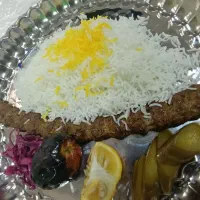 به یک نیرو جهت  جهت کار در  آشپزخانه