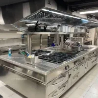 استخدام آشپز و تخته کار