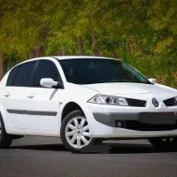 مگان سفید بدون رنگ