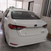 تویوتا کرولا هیبرید ۱۸۰۰