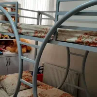 تخت دوطبقه سفارشی اهنی(نه فرفژه)بسیار محکم و سنگین