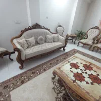 مبل سلطنتی در حدنو بفروش میرسد