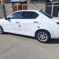 دنا پلاس 5دنده دستی مدل 1404