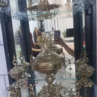 وسایل پذیرایی کامل جنس برنجی|کلکسیون اشیاء عتیقه|اراک, |دیوار