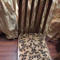 صندلی چوبی