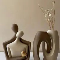 ست گلدان و مجسمه دست ساز آغوش