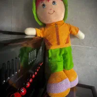 دختر مو قرمزی