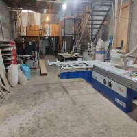 مونتاژ کار و نصاب کابینت و کارگر نجاری