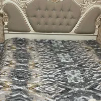 تخت و پاتختی