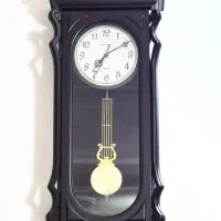 ساعت دیواری آونگ دار/سالم و تمیز