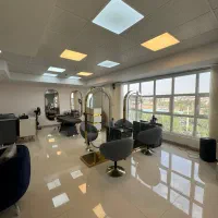 اجاره-تخت-مژه-و-میز-ناخن-و-لاینای-دیگه