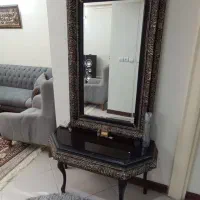 کنسول و آینه