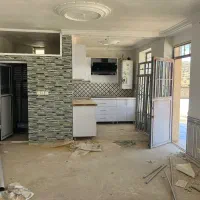 زمینی دارای دیوار منبع اب یک سویت