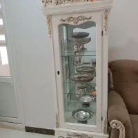 بوفه سفید تمیز تمیز