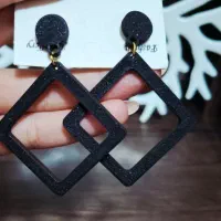 گوشواره لوزی