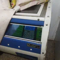 یک دستگاه فریزر در حد نو