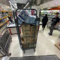 نیرو‌ کار فروشگاه مرد و زن
