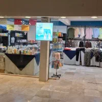 استخدام فروشنده (پوشاک و آرایشی)