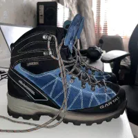 کتونی کوهنوردی اسپرت خارجی.|کیف، کفش، کمربند|اندیشه, اندیشه فاز ۳|دیوار