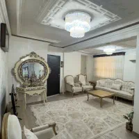 فروش خانه تک واحدی به همراه دو باب مغازه