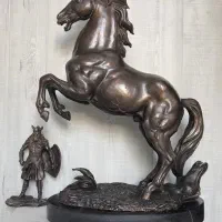 مجسمه کنار سالنی میوه خوری برنز برنزی