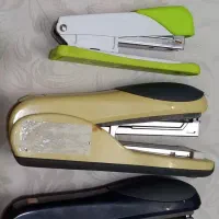 سه عدد منگنه