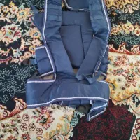 یک عدد گهواره و یک عدد آغوشی نوزاد
