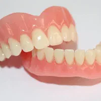 دندان مصنوعی|خدمات آرایشگری و زیبایی|تربت‌حیدریه, فرمانداری|دیوار