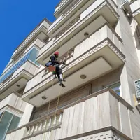 پیچ رولپلاک بدون داربست کار در ارتفاع با طناب راپل|خدمات پیشه و مهارت|تبریز, |دیوار