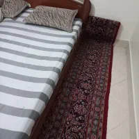 تخت دونفره چوبی + دوتا پاتختی قیمت مناسب فروش فوری|تخت و سرویس خواب|تهران, دهکده المپیک|دیوار