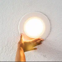 سیم کشیبرقکاریساختمان نصب لوستر هالوژن|خدمات پیشه و مهارت|اردبیل, |دیوار