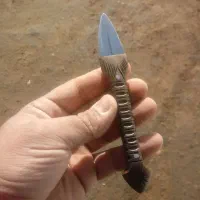 چاقو دست سرخ