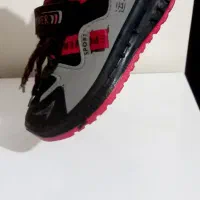 کفش و لباس بچه نو