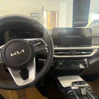 کیا K3 (کی۳، کا۳) ۲۰۲۵|خودرو سواری و وانت|تهران, درختی|دیوار