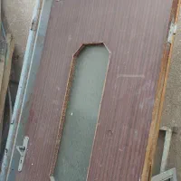 دوعدرب چوبی باچهارچوب محکم وتمیز