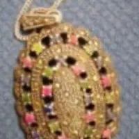 پلاک نقره سیاه قلم با نگینهای زبرجد هفت رنگ