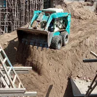 خاکبرداری مینی لودر بابکت توماس حمل نخاله تخریب